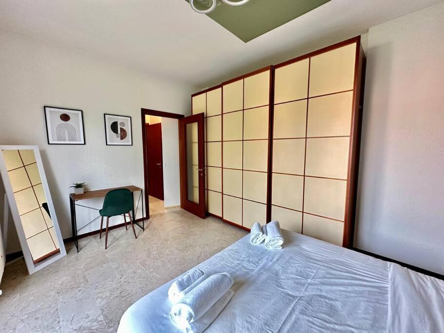 Low Cost Holiday An Business House And Free Park By Revenue House Como Exterior foto